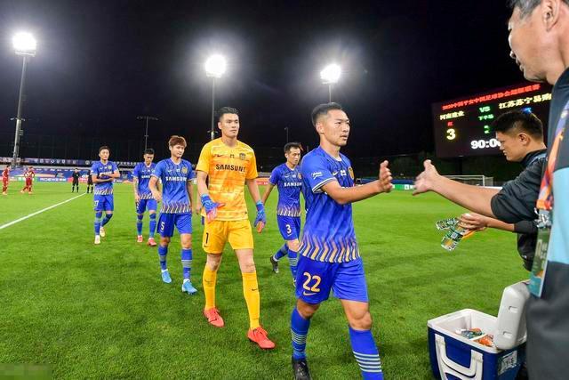 文班23+12马刺大胜开拓者 骑士终结雄鹿3连胜